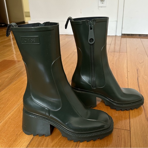 Chloe Betty PVC Lug Sole Rain Boots - Picture 2 of 7